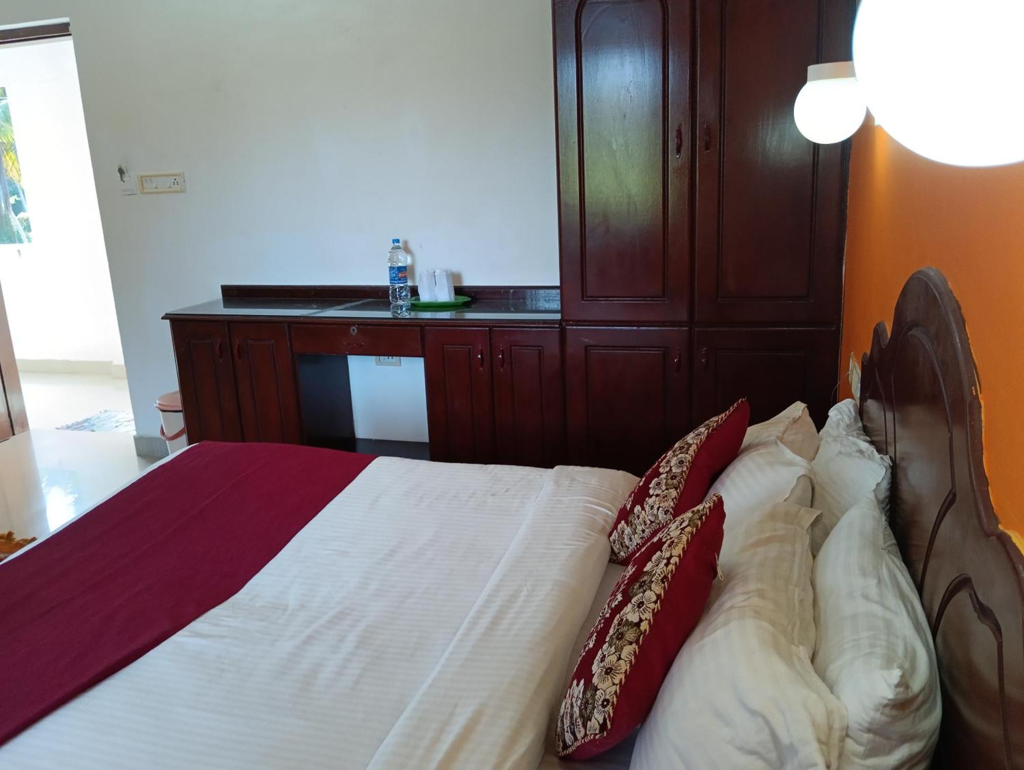 Vedantha Inn Kovalam Eksteriør bilde